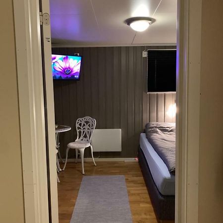 Cozy & Private Room In The Middle Of Lofoten Leknes Extérieur photo