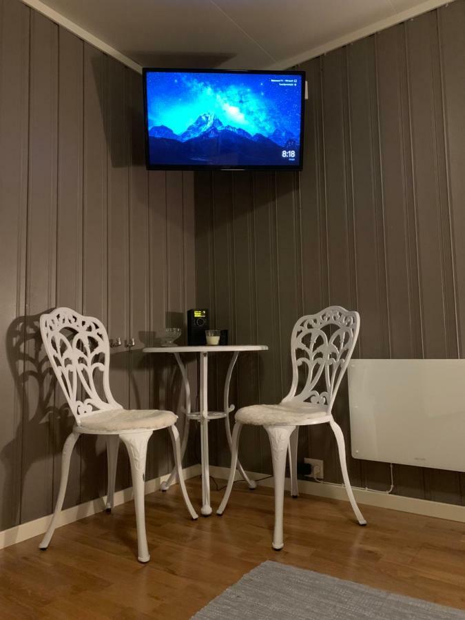 Cozy & Private Room In The Middle Of Lofoten Leknes Extérieur photo